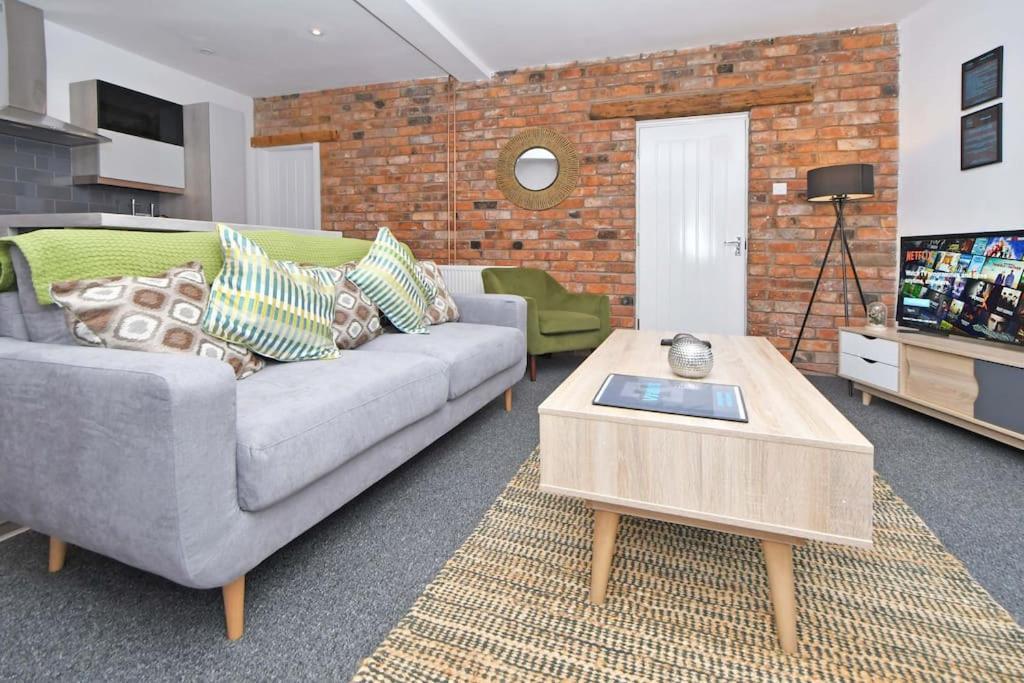 Lyndale House - By Sigma Stays Crewe Luaran gambar