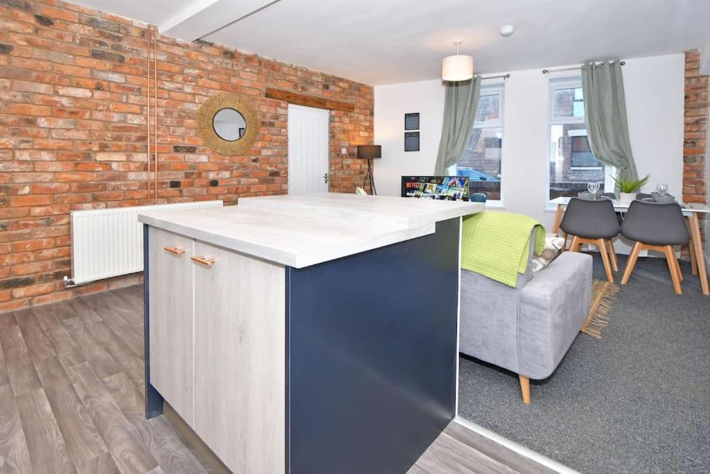 Lyndale House - By Sigma Stays Crewe Luaran gambar